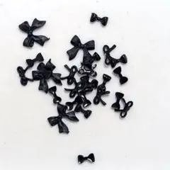 【今だけ価格】ネイルパーツ　デコ　黒　ブラックリボン　地雷　ミニメタル冬　70個