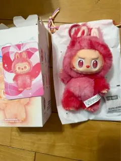 POP MART 正規エナジーラブブ赤Loveキーホルダーぬいぐるみ