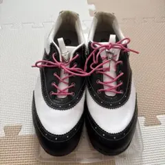 ゴルフシューズ