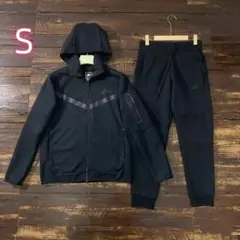 NIKE ブラックジャージ上下セット フード付き S