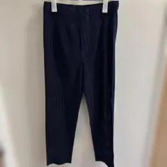 t*e様 ISSEY MIYAKE プリーツ加工 パンツ ネイビーのサムネイル
