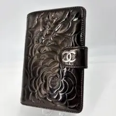 【美品】CHANEL 二つ折り財布 カメリア ココマーク パテントレザー 914