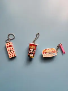 【処分価格‼️】ヤンヤンつけボー&アポロ&雪見だいふく★キーホルダー