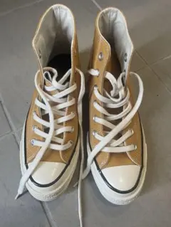 CONVERSE チャックテイラー　ハイカットスニーカー イエロー