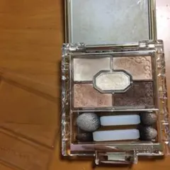 ジルスチュアート アイシャドウ