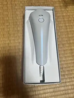 新品！安すぎる！ReFa リファ　エピクール 光美容器 ホワイトのサムネイル