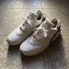 NIKE エアハラチ　AIR HUARACHE