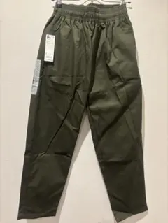 GU テーパードパンツ カーキ Sサイズ タグ付き未使用