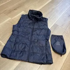 UNIQLO ウルトラライトダウンベスト ネイビー