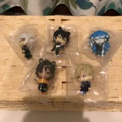 ツイステ バグコット マスコットフィギュア ケーブル レオナ アズール マレウス