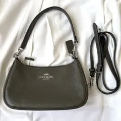 coach テリショルダーバッグ カーキ　グリーン