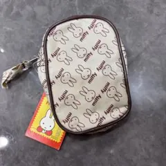 新品未使用　ミッフィーミニポーチのサムネイル