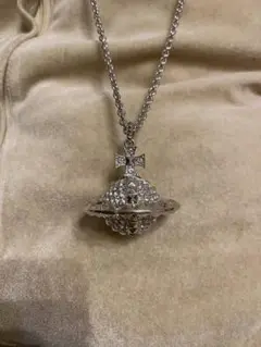 惑星型クリスタルペンダントネックレス