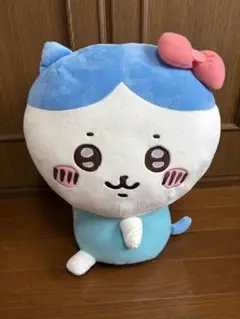 ハチワレとキティーちゃんコラボ　ぬいぐるみ