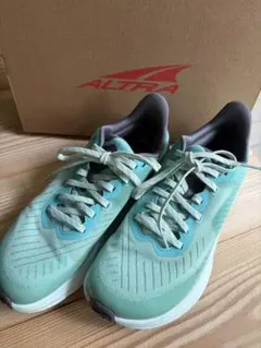 ALTRA EXPERIENCE FORM Women's size7.5