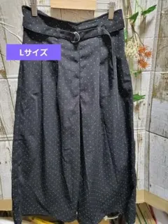 レディース　女性　ワイドパンツ　黒　水玉模様　ベルト付き　後ろゴム
