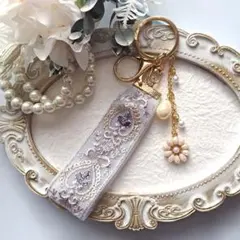 ⭐2867⭐❣️夏アクセ❣️オリジナル✴一点物　インド刺繍キーホルダー大人可愛い