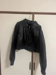黒 レザー クロップドジャケットのサムネイル