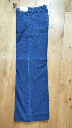 ★完売品★ユニクロ　ワイドトラウザージーンズ　ブルーS 未使用　タグ付裾上げなし