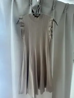 eimy istoire フリルリブニットワンピース