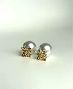 ロエベゴールドパールピアスのサムネイル