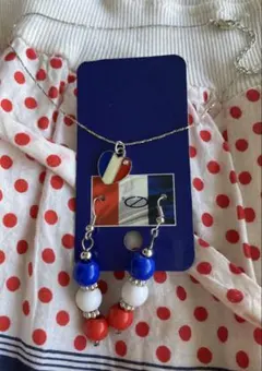 ドイツ製　フランス国旗ハート型❣️ペンダント ネックレスとピアスセット　新品箱入り