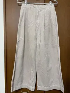 ベージュ プリーツ入り ワイドパンツ　値下げ