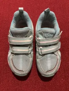 アシックス　スニーカー18.5