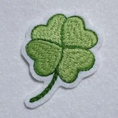 手縫い刺繍アイロンワッペン(クローバー)