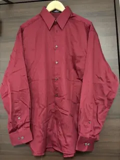 バーガンディ 長袖シャツ ボタン付き