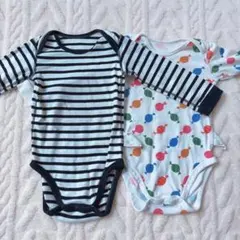 ユニクロ ベビー 長袖ボディスーツ 肌着 2枚セット きんぎょがにげた