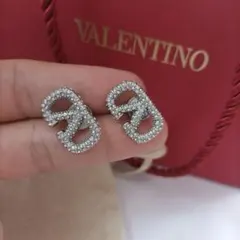 2025年最新】valentino ピアス シルバーの人気アイテム - メルカリ