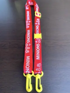 ミニオンズ ストラップ 赤/黄色
