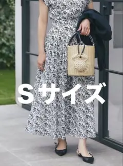 極美品✨️定価12万 エブール シルクジャガード シュリンクフラワー
