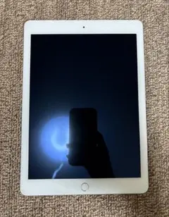 iPad Air 2 Wi-Fi + Cellularモデル　16GB