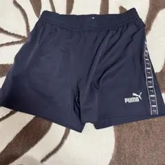PUMA ネイビー ショートパンツ
