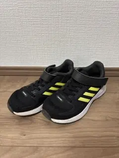 adidas キッズスニーカー　18㎝　ブラック/イエロー スニーカー