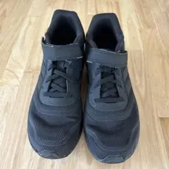 adidasスニーカー