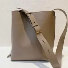 美品 PIENI KUU 2WAY ハンド ショルダーバッグ グレージュf783 - メルカリ