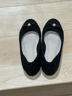 ブラックフラットシューズ パールリボン装飾