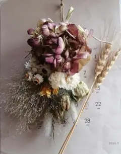 ①　ナチュラルスワッグ　ドライフラワー　　秋っぽい雰囲気