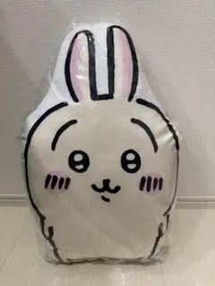 ちいかわ　もちもちダイカット抱き枕(うさぎ)