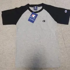 値下げ。新品未使用　Champion Tシャツ 140