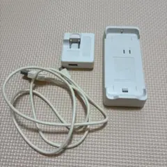 au スマートフォン用電源アダプターセット - メルカリ