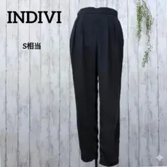 インディヴィ タック テーパードパンツ S オフィス カジュアル 春夏ブラックのサムネイル