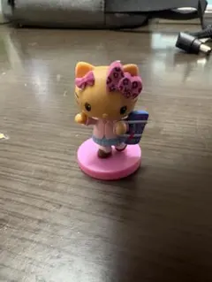 チョコエッグ　日焼けキティ