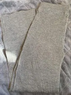 リブ編みニット　フレアパンツ