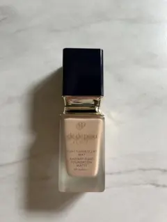 クレ•ド•ポーボーテ　タンフリュイド エクラ マット ピンクオークル10