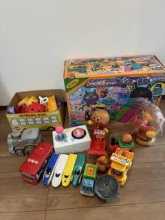ひみつのバイキン基地など　アンパンマンなどまとめ売り
