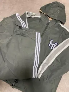 NYニューヨークヤンキースオリーブグリーン セットアップ